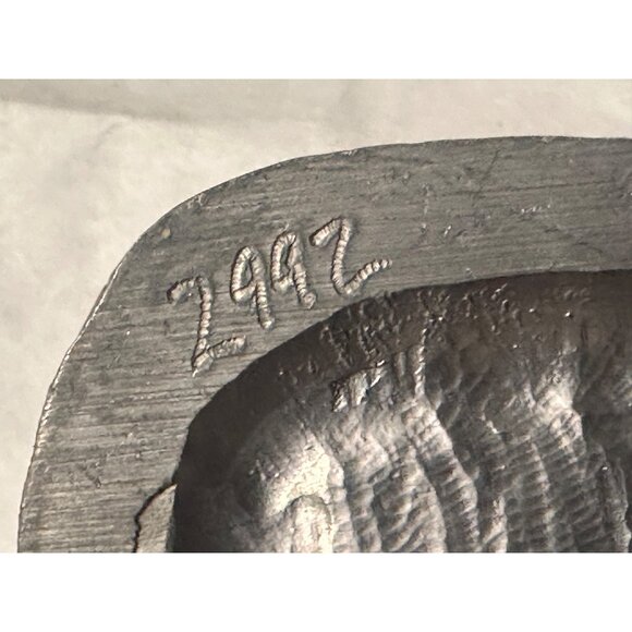 Michael Ricker Pewter Figurine Brother Sister Crying 2000 Children Sitting - Picture 4 of 11